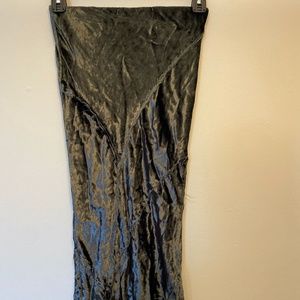 Free people crushed velvet maxi skirt size small Dark green/black